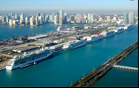 Cruzeiros para Bahamas saindo do porto de Miami